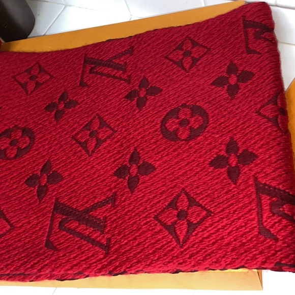 Louis Vuitton Red Monogram Scarf - Picture 1 of 4